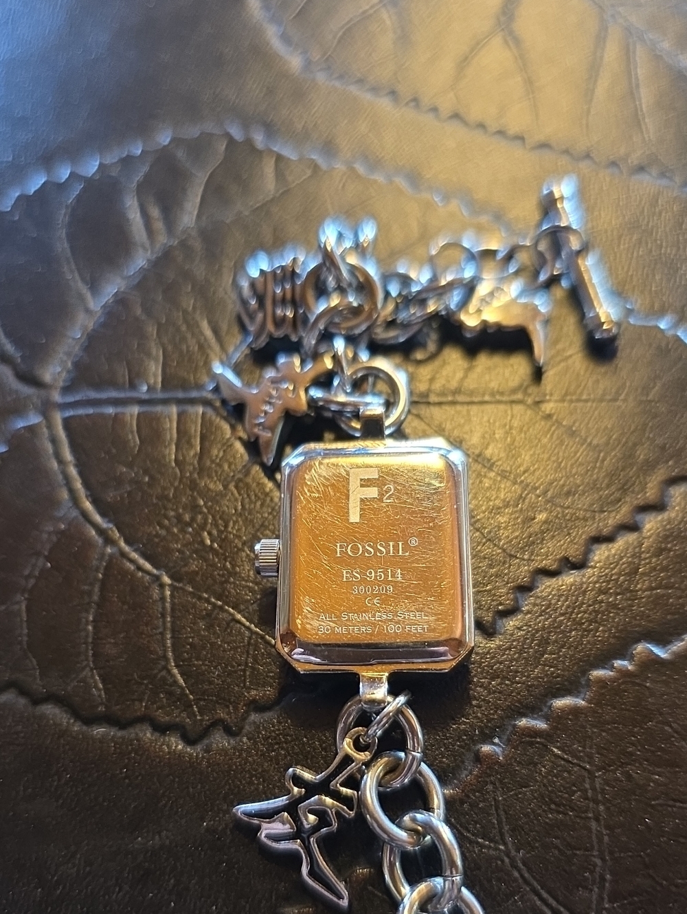 Silvertone FOSSIL Charm Bracelet Watch with Rectangular Face. In Working Order. - Picture 3 of 3